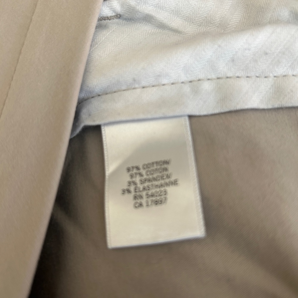 Banana republic khaki pants - Picture 4 of 4